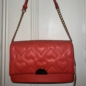 Heart cross body with gold chain